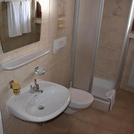 Hotel Toni 3*